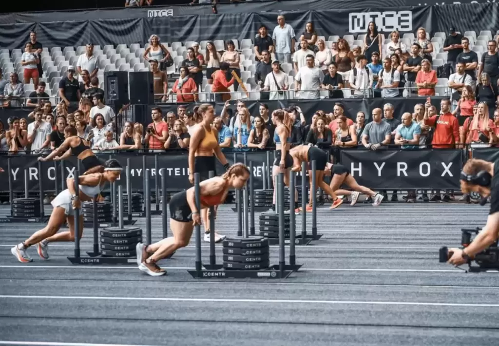 Diferencias entre HYROX y CrossFit Diferencias entre HYROX y CrossFit
