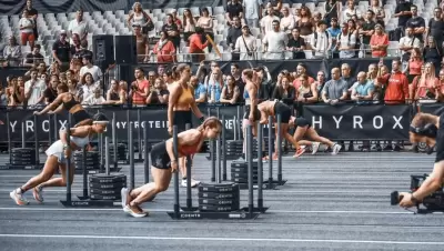 Diferencias entre HYROX y CrossFit Diferencias entre HYROX y CrossFit