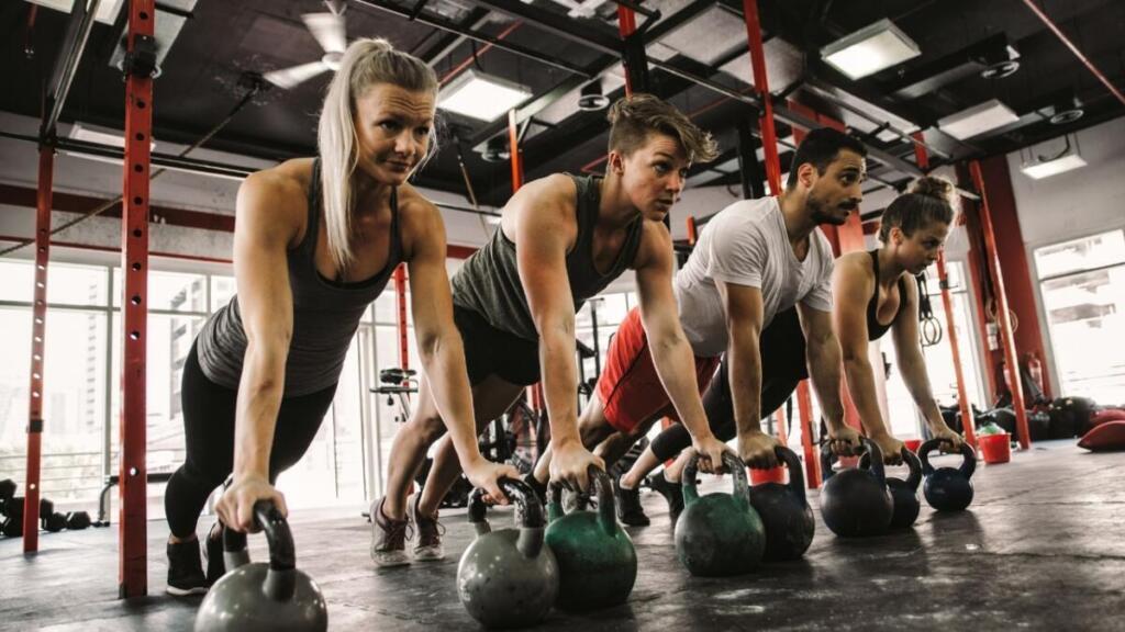 Diferencias entre HYROX y CrossFit Diferencias entre HYROX y CrossFit